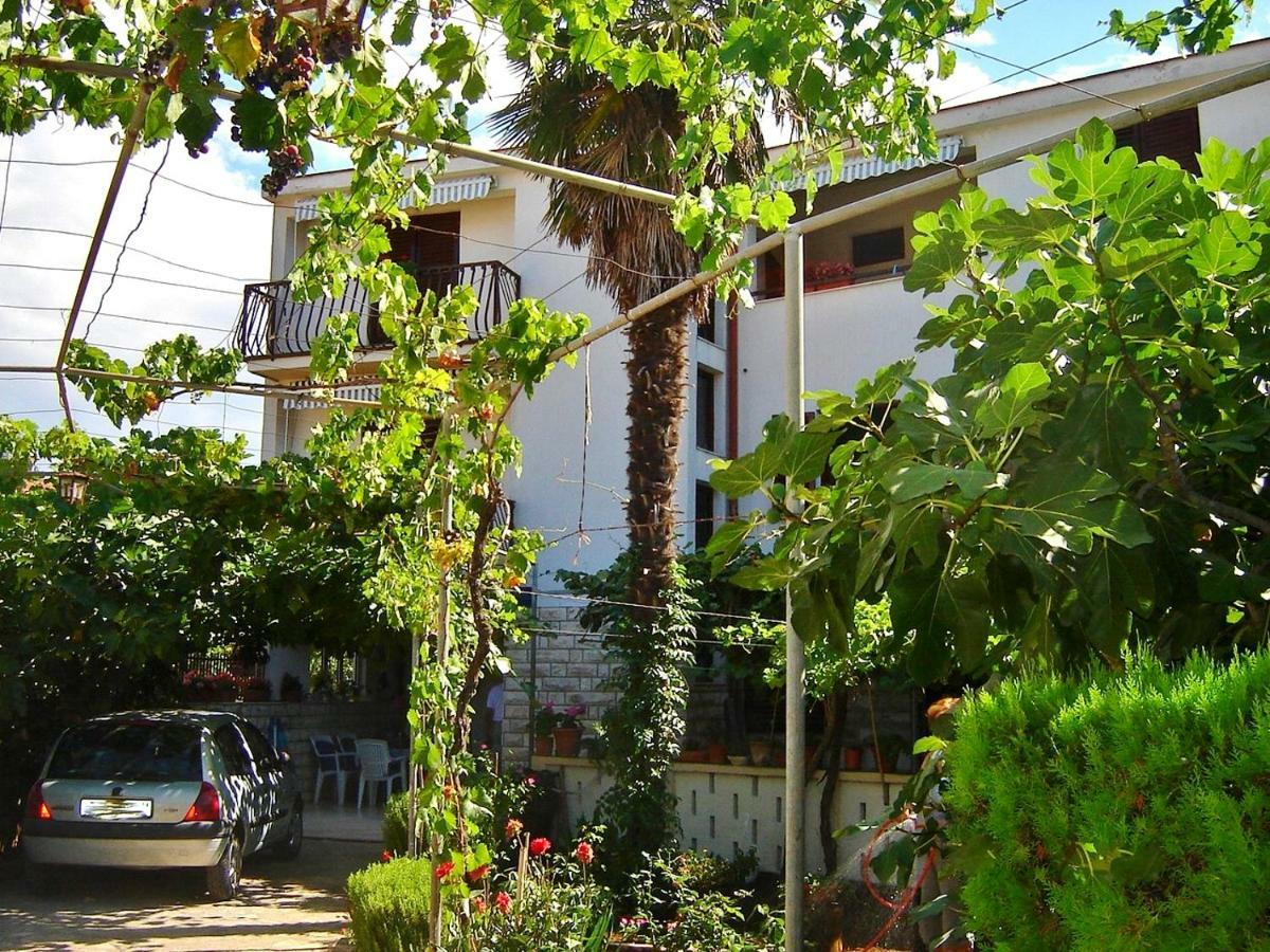 Apartments Stjepic Sukošan Exterior foto