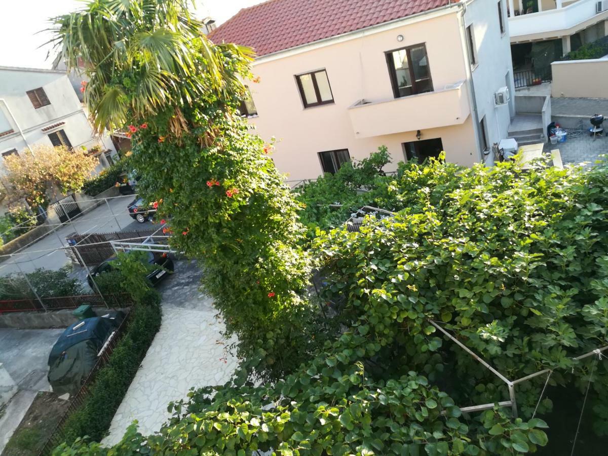 Apartments Stjepic Sukošan Exterior foto
